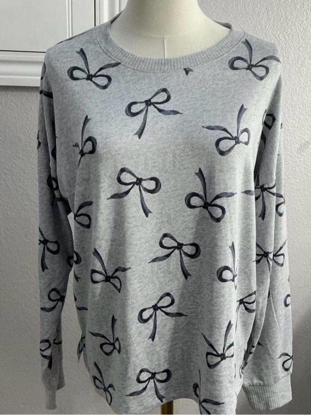 Girls' Gray Bow Print Pajama Top - Brand